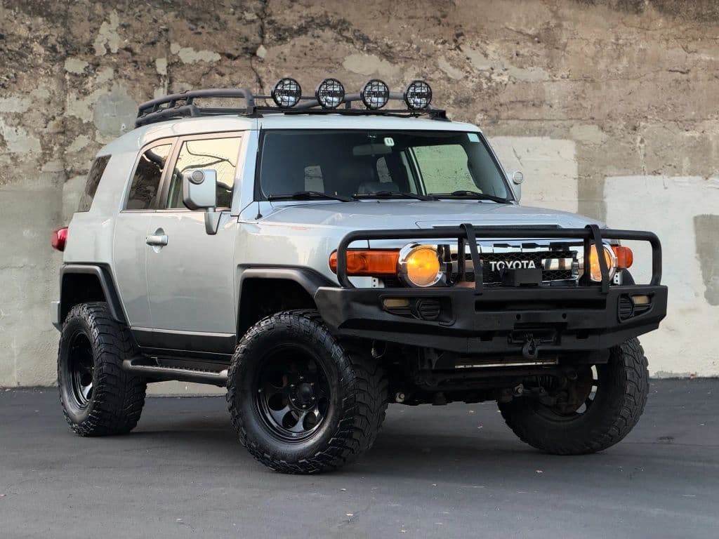 2007 Toyota FJ Cruiser — photo 2 of 23